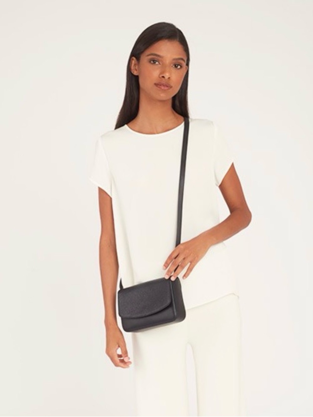 Cuyana Classic Black Italian Leather 3-in-1 Bag - Timeless Everyday Style - Picture 11 of 16